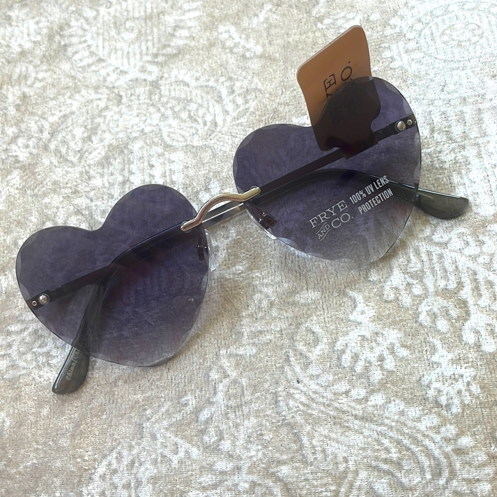 Brand New Frye & Co Heart Shape Sunglasses Beveled Gradient Lens 100% UV Protect